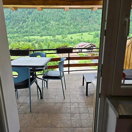 Near The Soca River Appartamento *