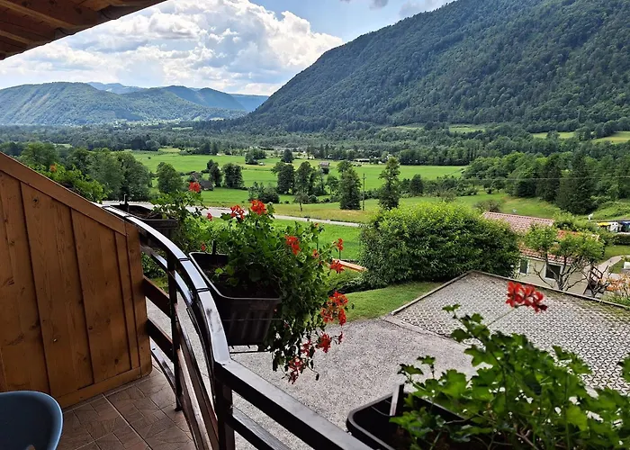 公寓 Near The Soca River