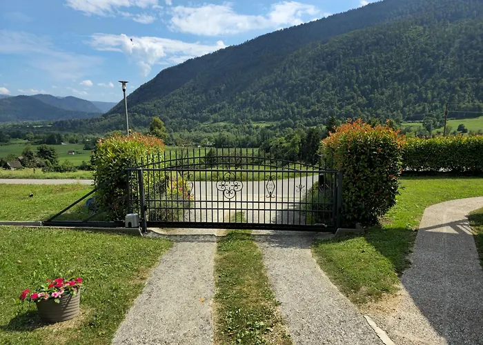 公寓 Near The Soca River