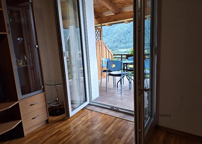 Near The Soca River 公寓 托尔明