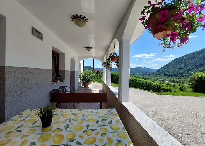 公寓 Near The Soca River