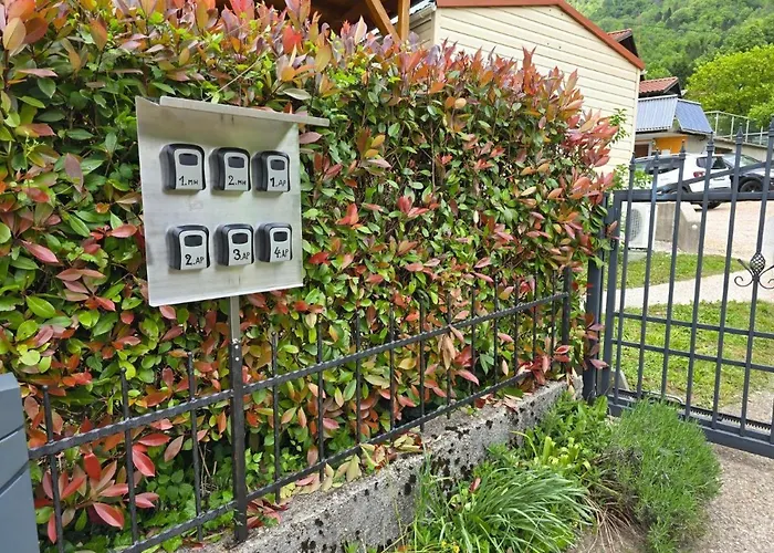 Near The Soca River 公寓 *