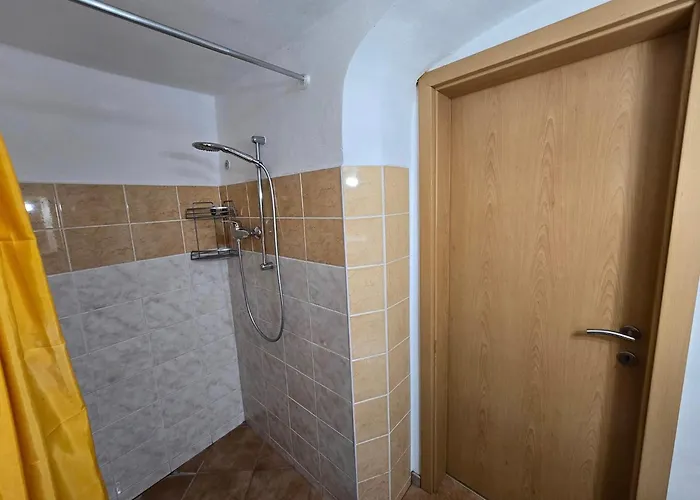 Near The Soca River 公寓