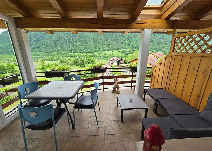 Near The Soca River 公寓 *