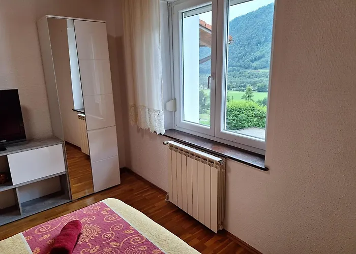 Near The Soca River 托尔明