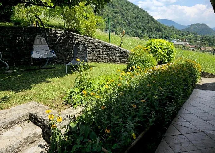 Near The Soca River 公寓 托尔明