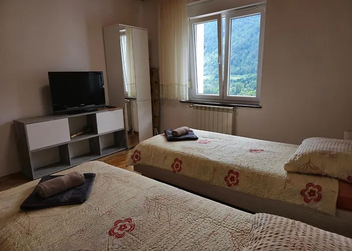 Near The Soca River 托尔明